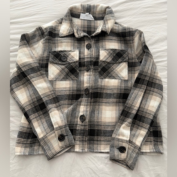 BB Dakota by Steve Madden Jackets & Blazers - BB Dakota by Steve Madden Plaid Button-Up Shacket